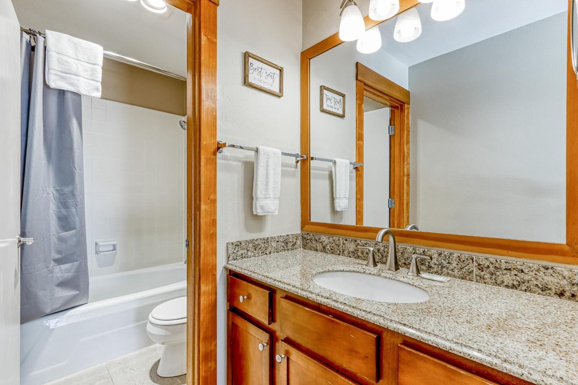Seventh Mountain II Apartment Deschutes River Woods Room photo