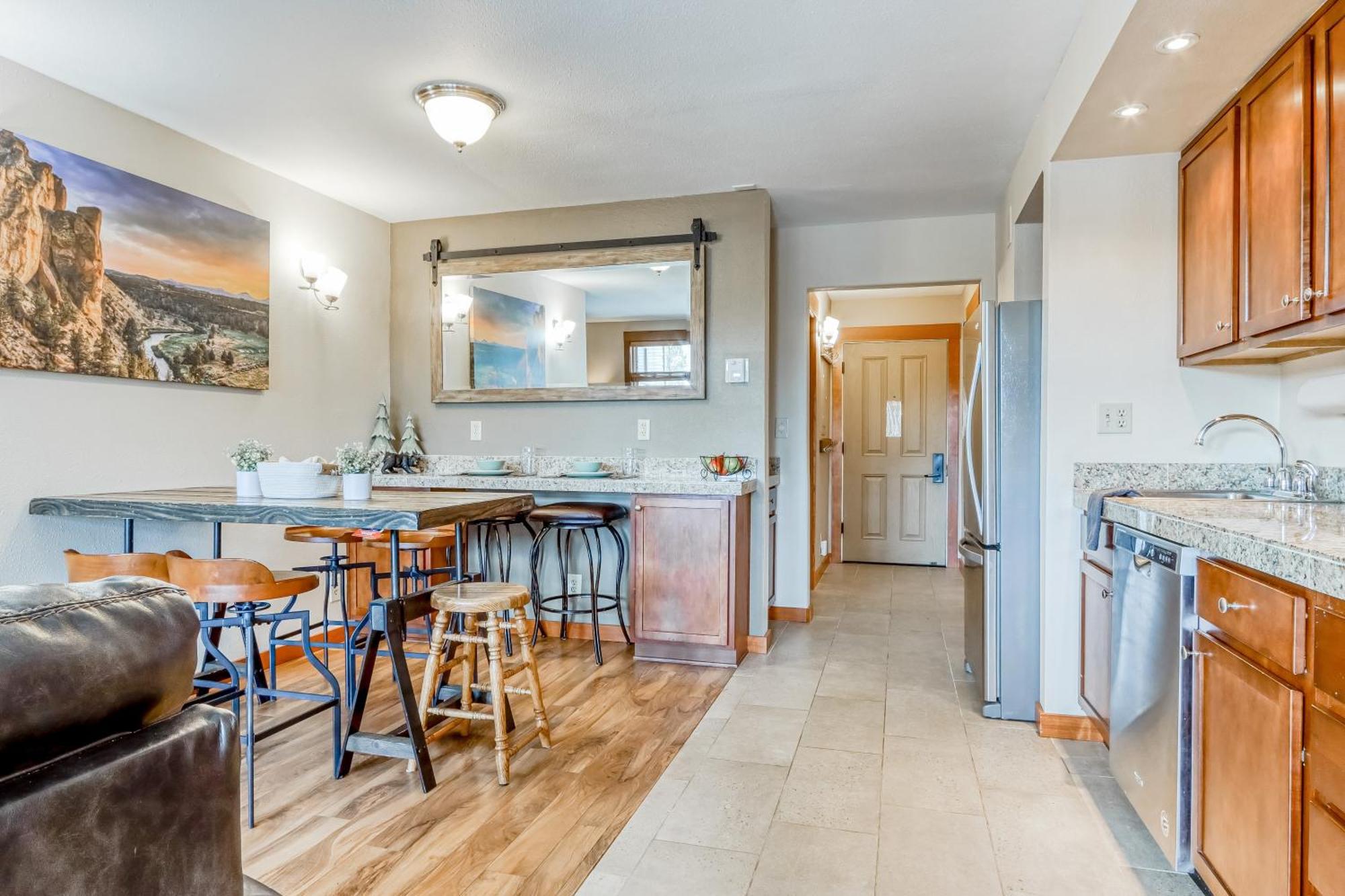 Seventh Mountain II Apartment Deschutes River Woods Room photo